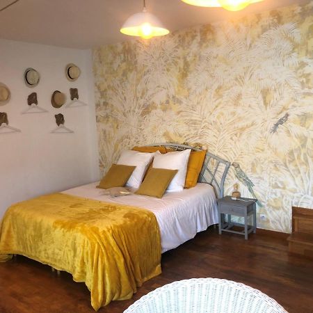 Grande Chambre Familiale Jaune Tout Bonnement Bien Putot-en-Auge Екстер'єр фото